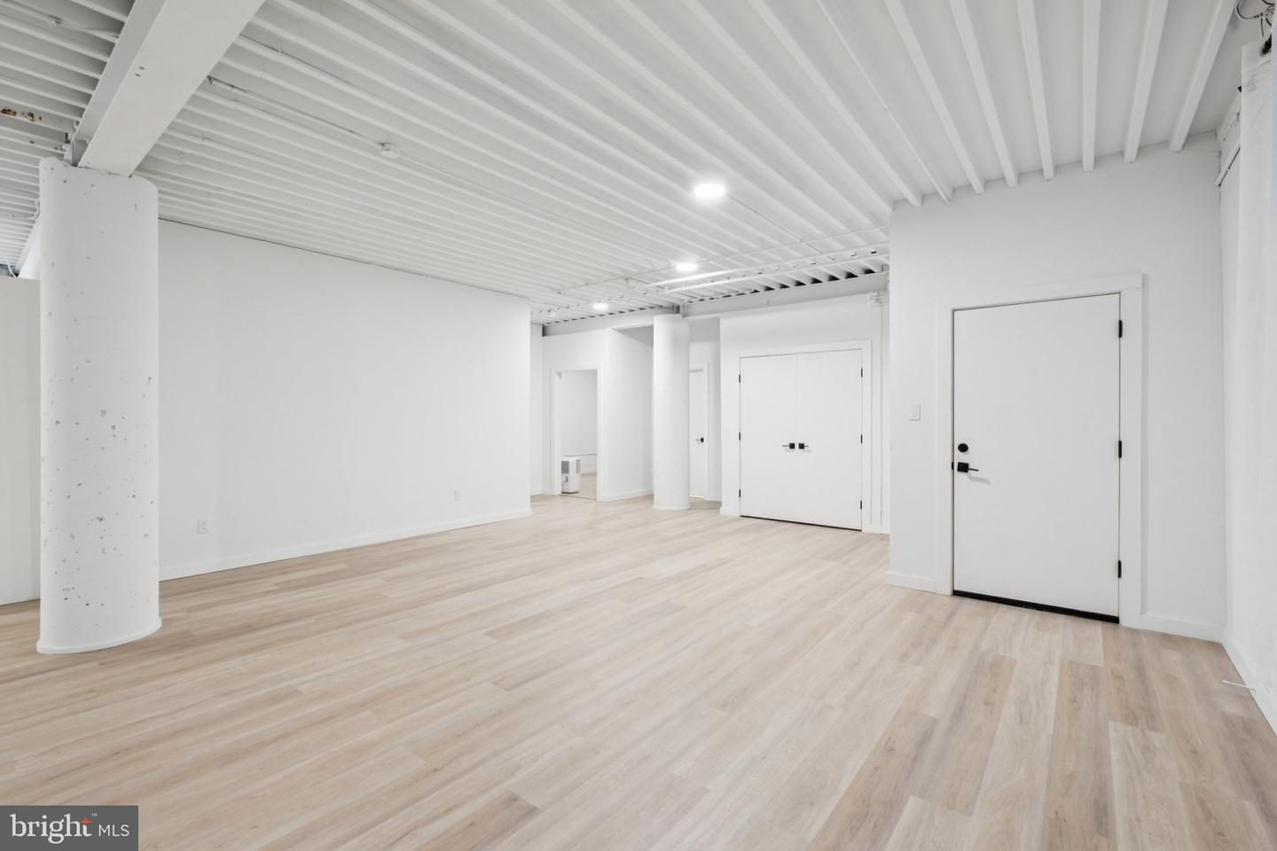1116 N Bodine St #c Property Photo 13
