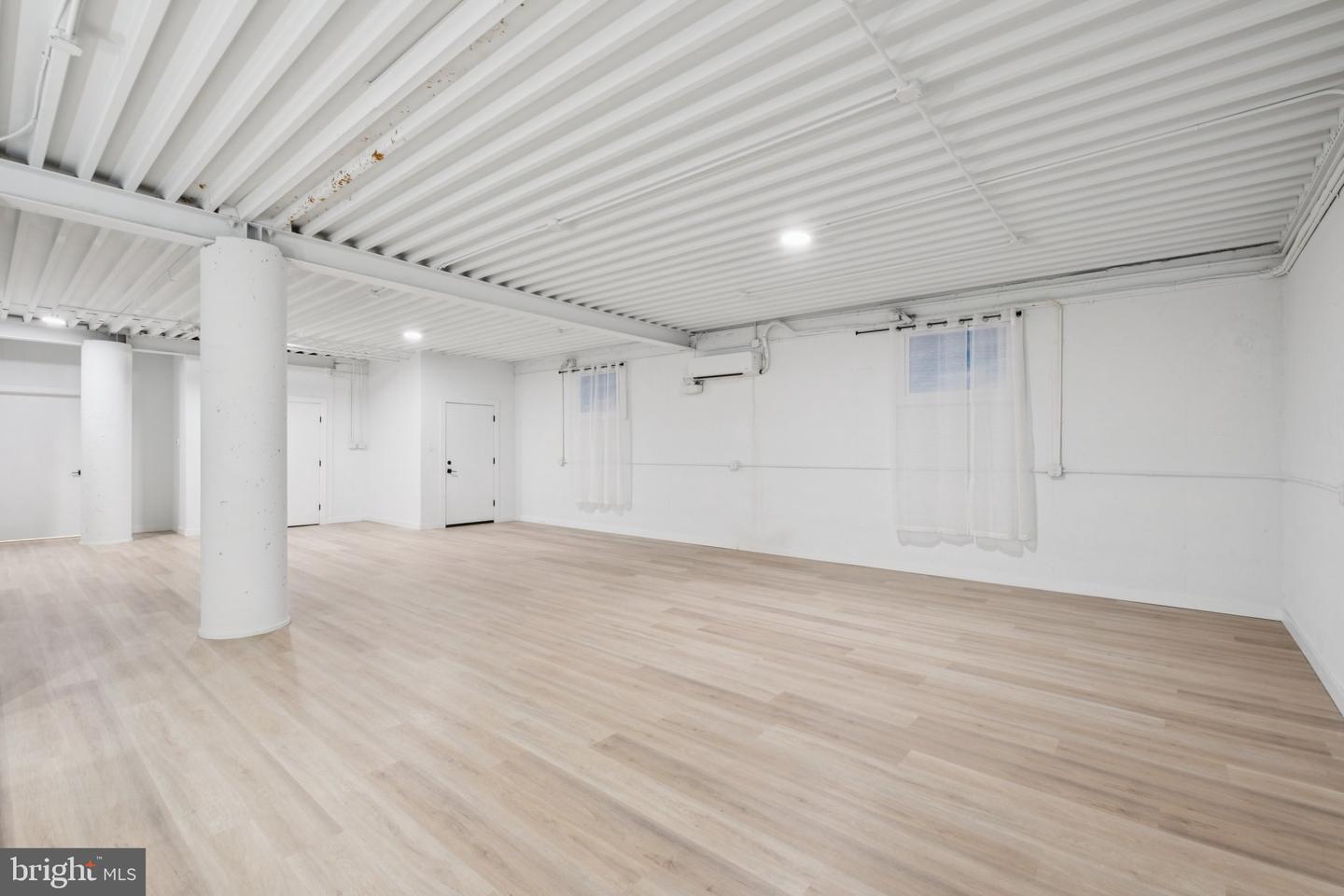 1116 N Bodine St #c Property Photo 15