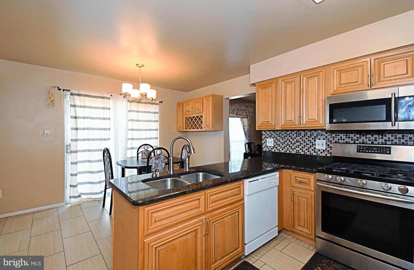 806 Saint Christopher Ln Property Photo 15