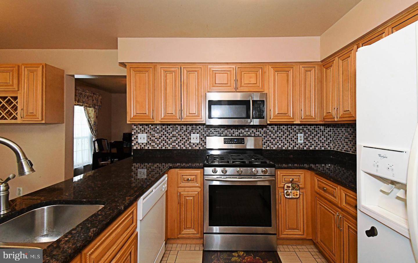 806 Saint Christopher Ln Property Photo 16
