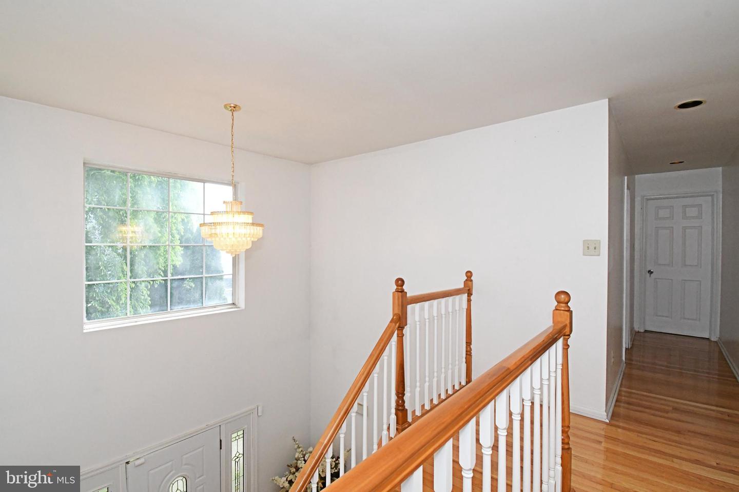 806 Saint Christopher Ln Property Photo 33