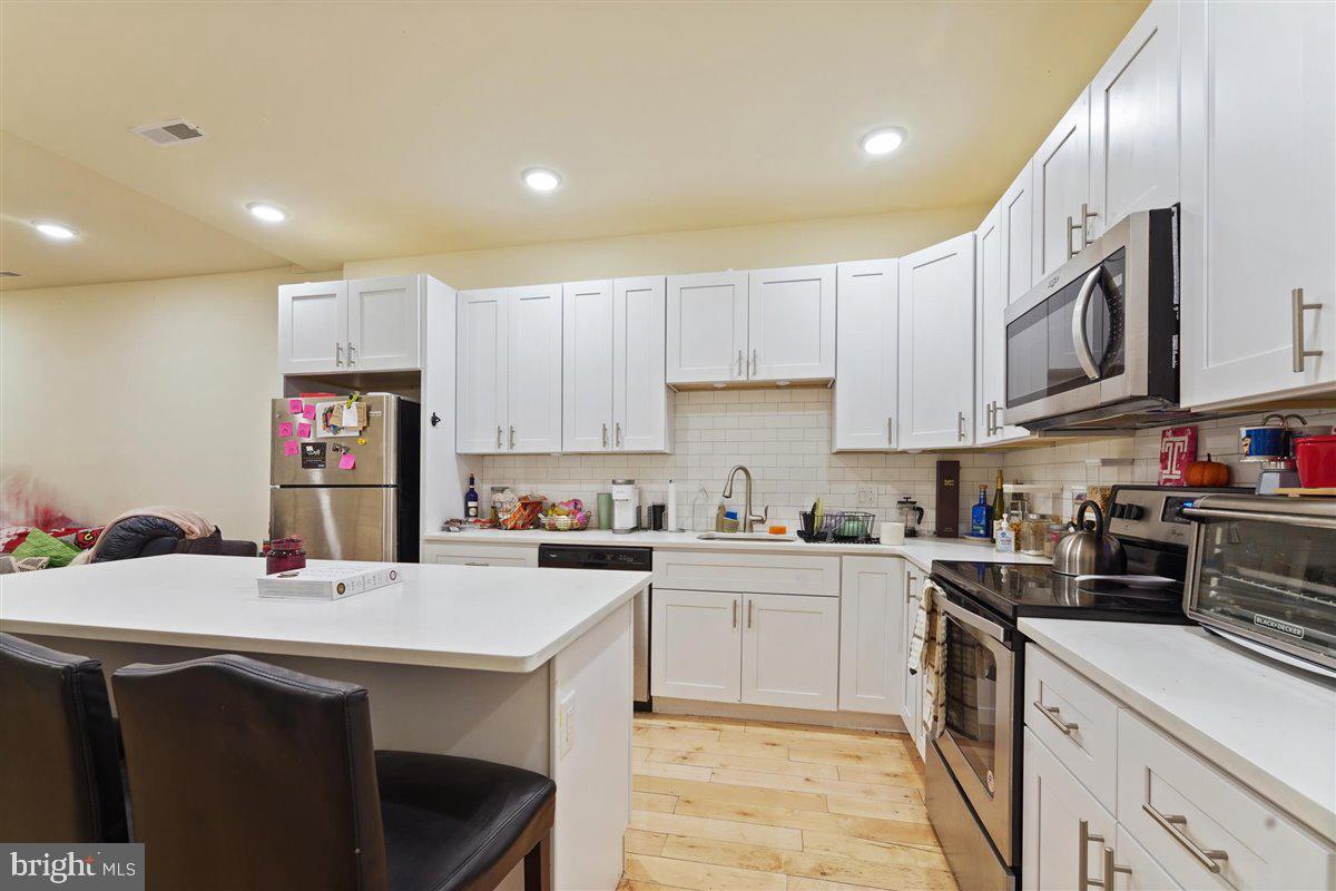 1945 N Gratz St #b Property Photo 3