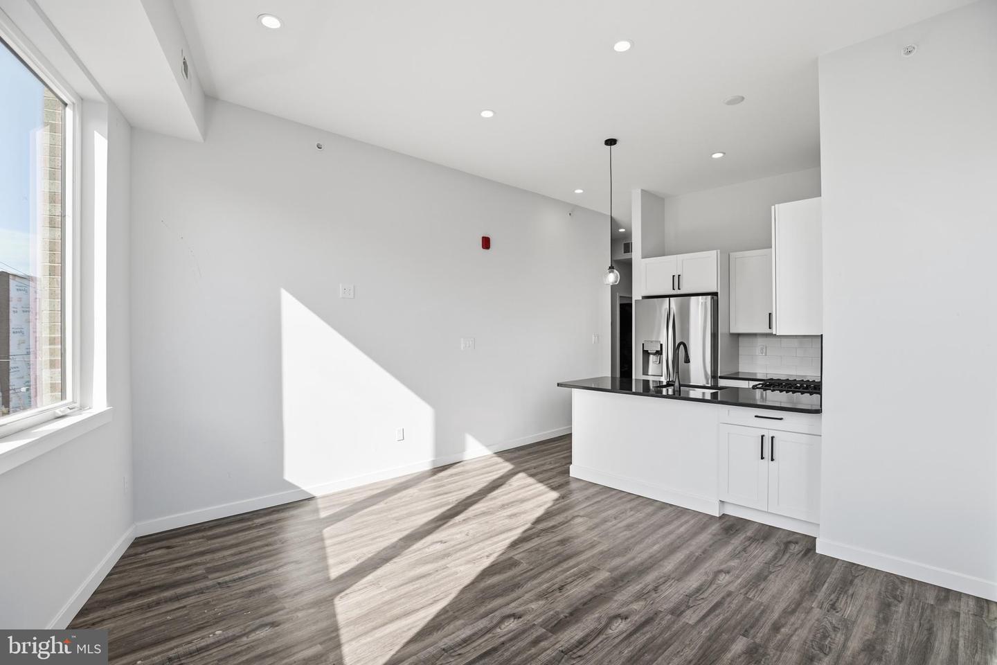 2301 Frankford Ave Property Photo 4