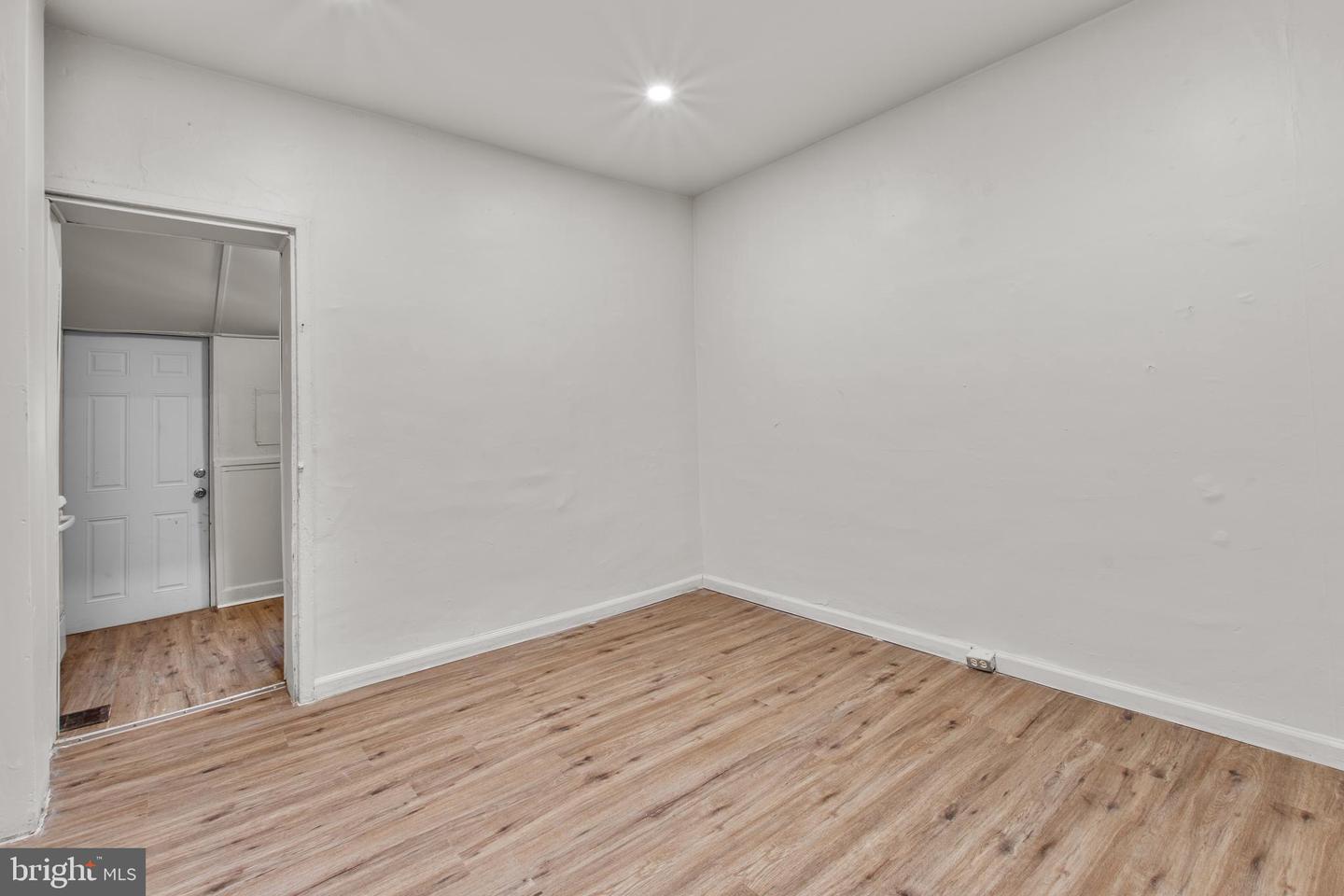 5238 Osage Ave Property Photo 9