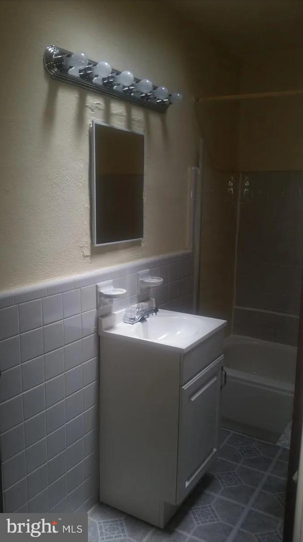 2528 S Massey St Property Photo 8