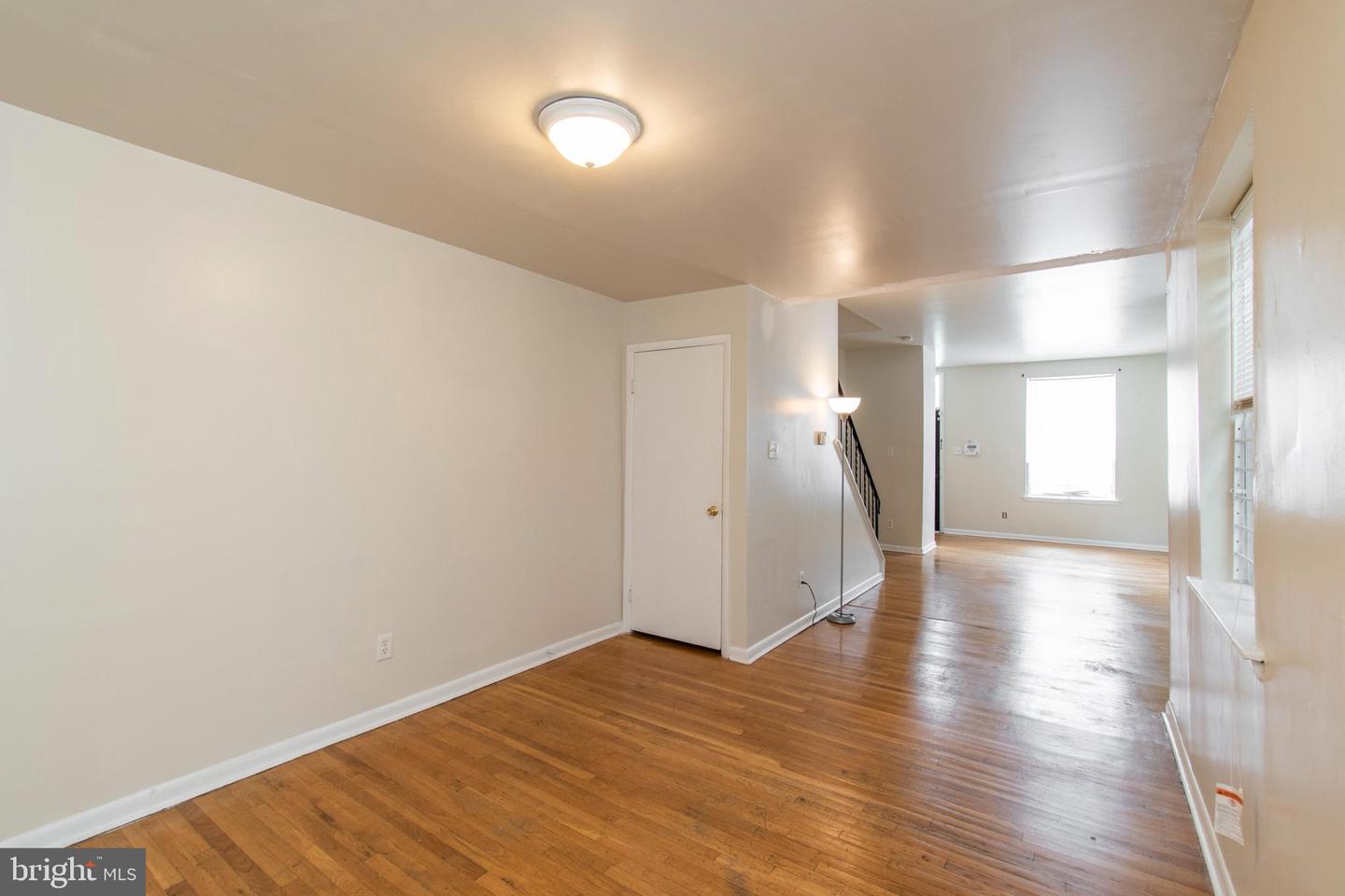 1635 Fontain St Property Photo 13