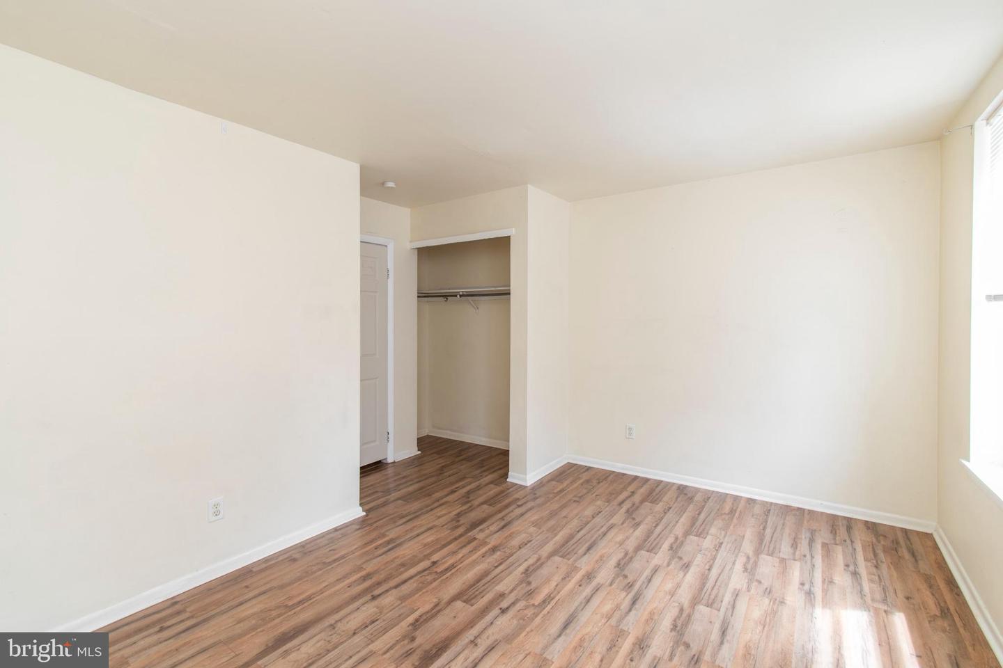 1635 Fontain St Property Photo 23