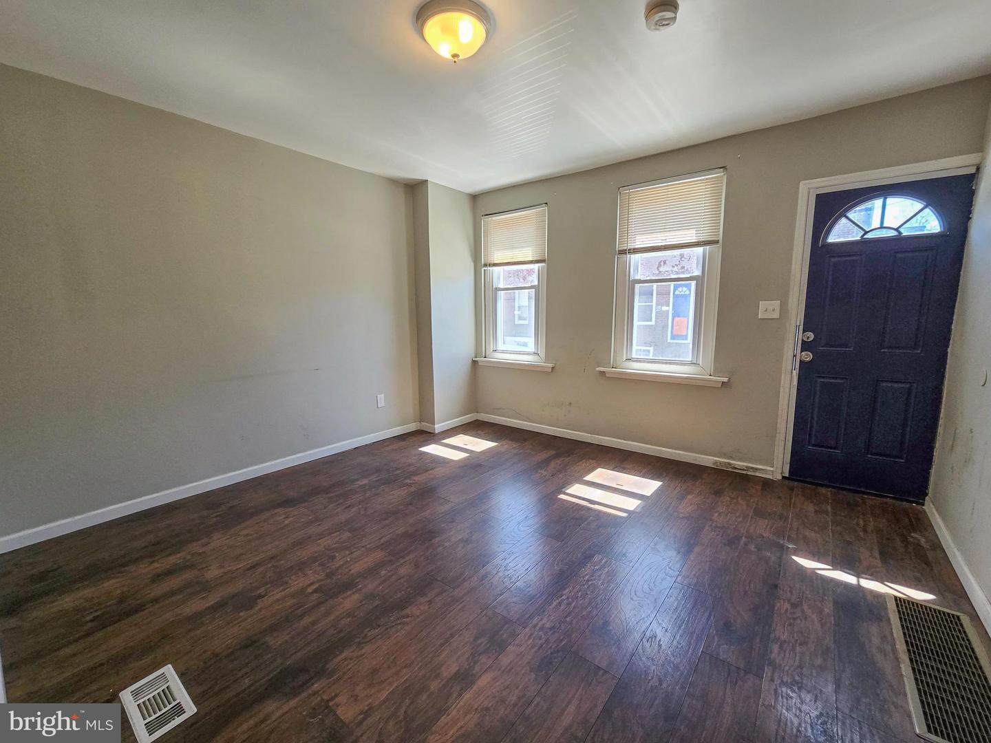 2821 Cantrell St Property Photo 4