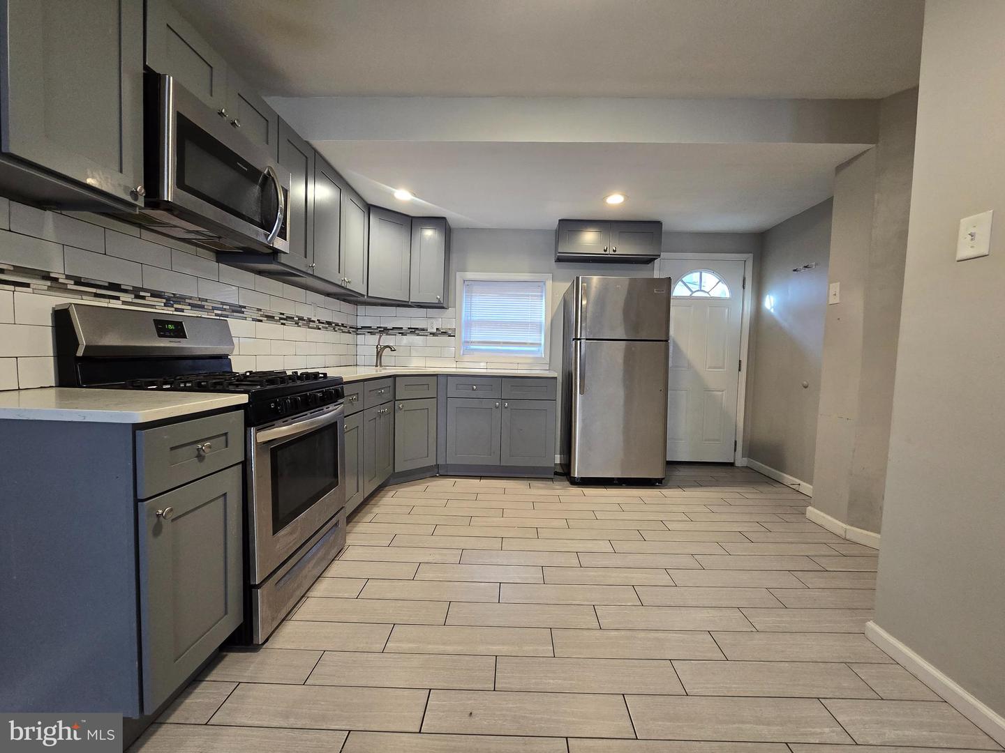 3126 Agate St Property Photo 8