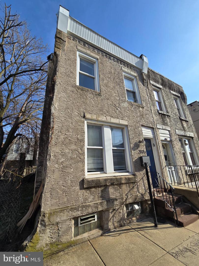 2805 Agate St Property Photo 2