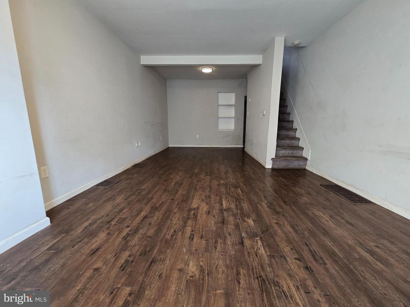 2805 Agate St Property Photo 6