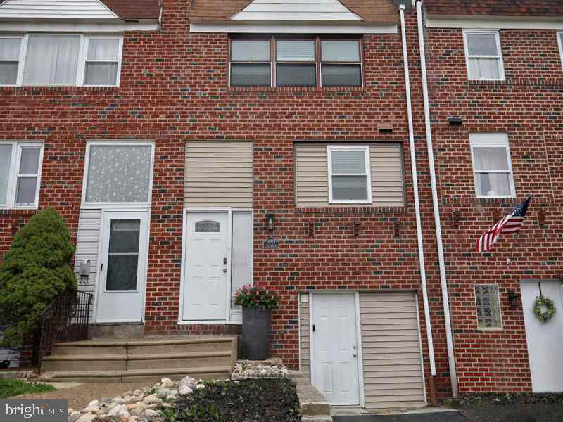 3019 Fairdale Rd Property Photo 1