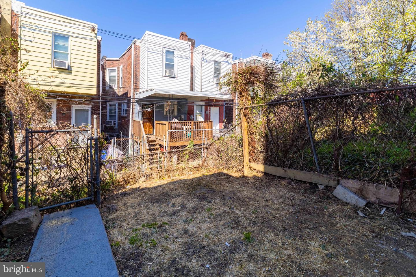 1724 N Edgewood St Property Photo 27
