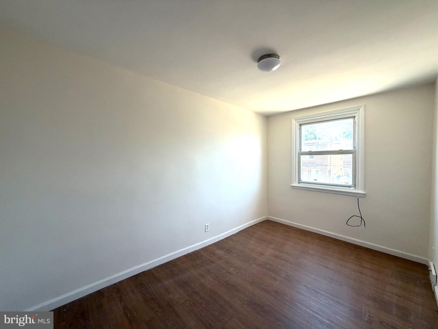 3115 Gilham St Property Photo 6