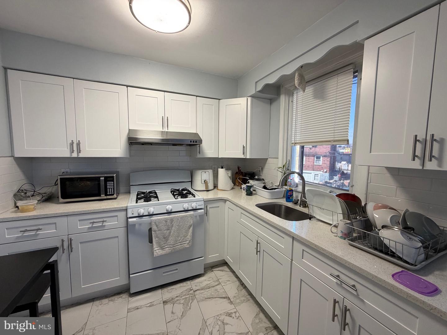 2019 Faunce St Property Photo 5