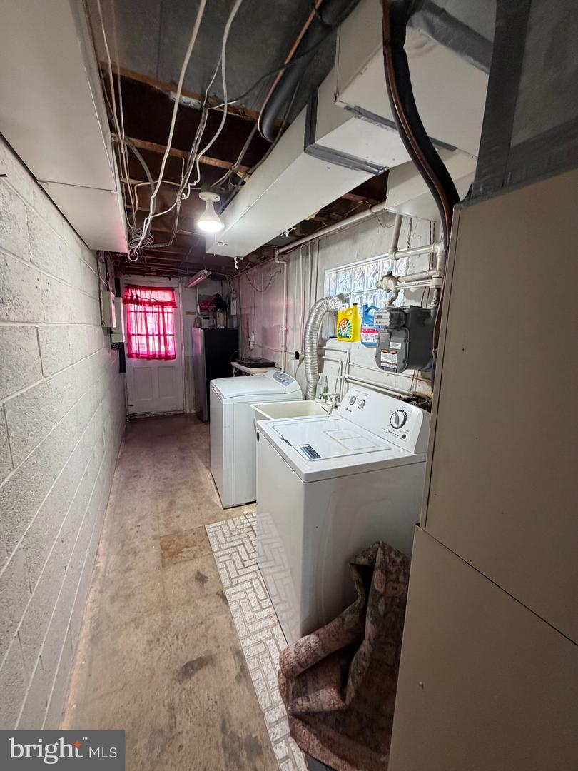 2019 Faunce St Property Photo 10
