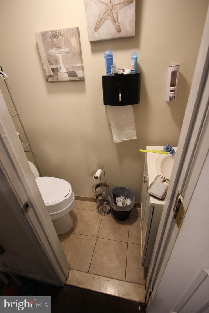 6008 Ogontz Ave Property Photo 4
