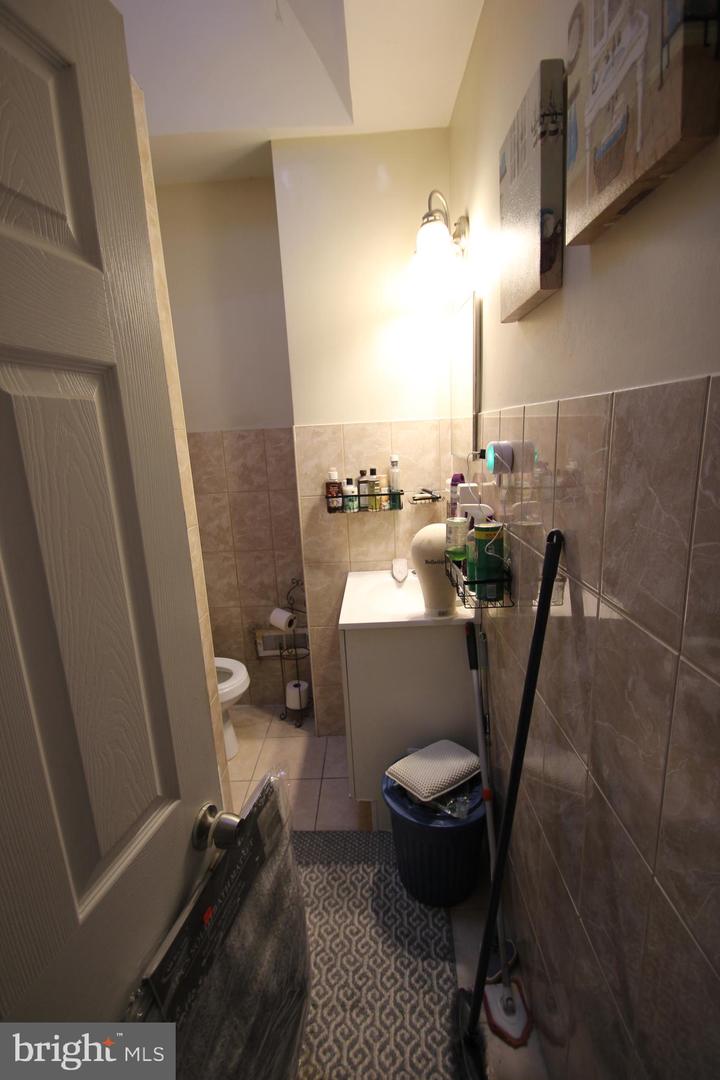 6008 Ogontz Ave Property Photo 9