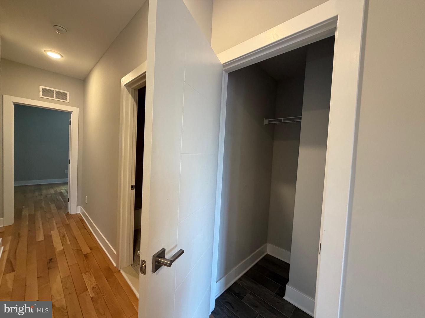 1636 Cambridge St Property Photo 11