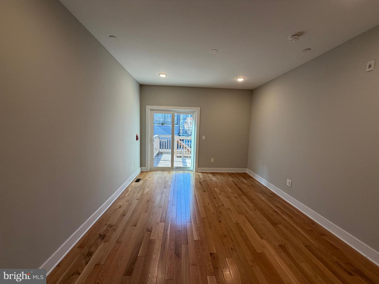1636 Cambridge St Property Photo 14