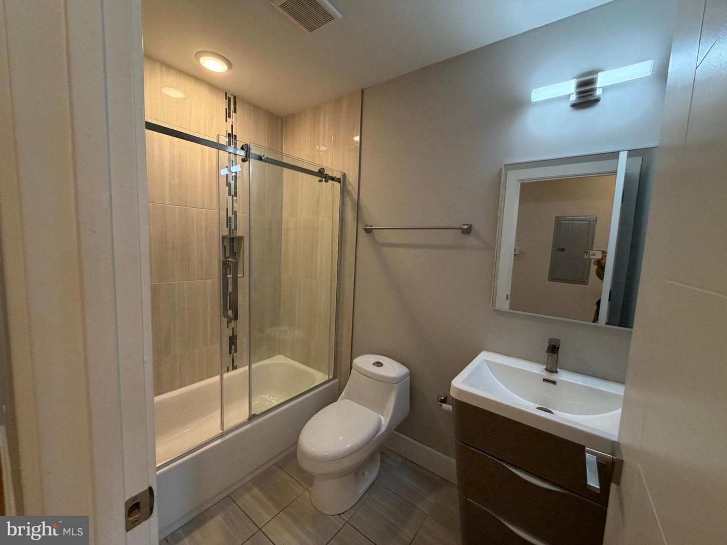 1636 Cambridge St Property Photo 15