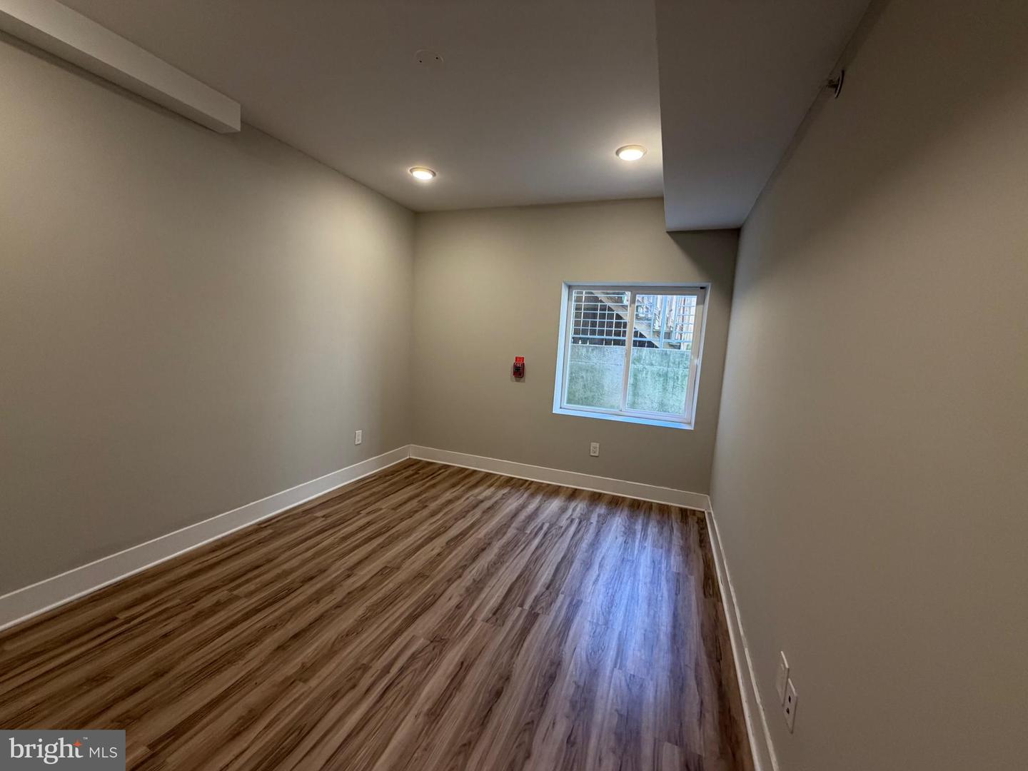 1636 Cambridge St Property Photo 17