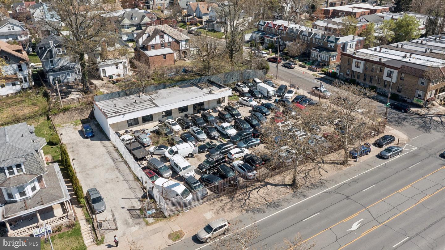 6301-11 N Broad St Property Photo 2