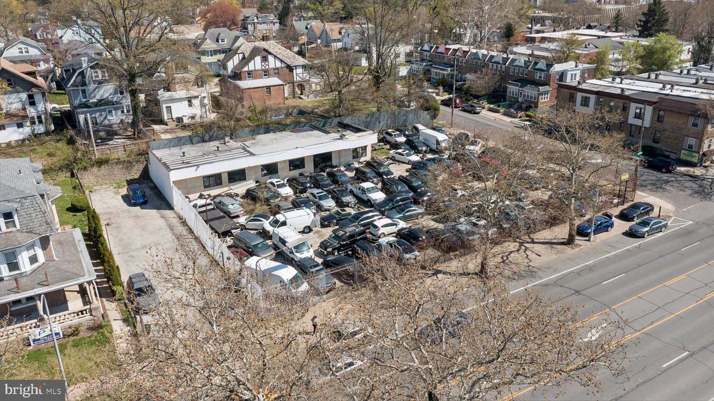6301-11 N Broad St Property Photo 3