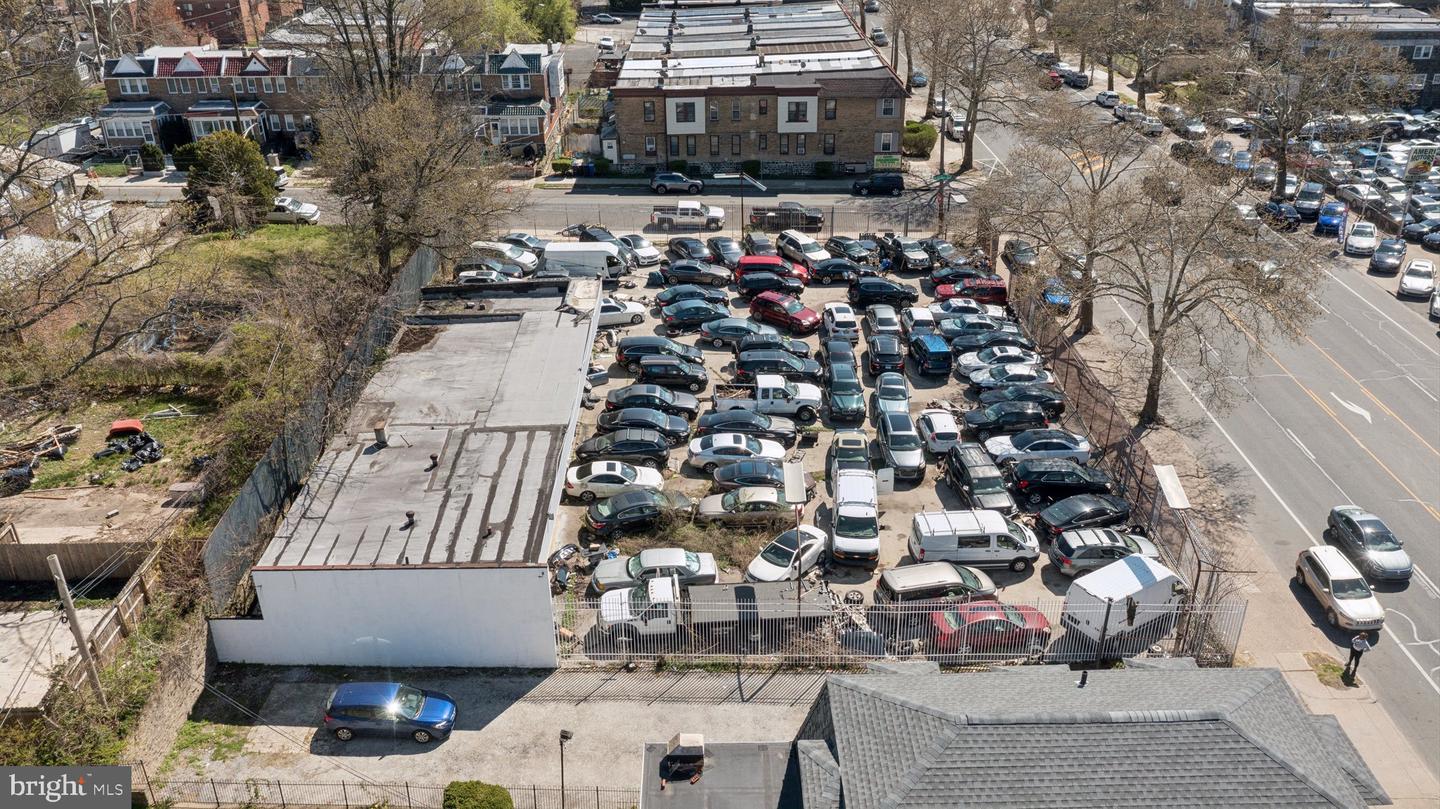 6301-11 N Broad St Property Photo 4