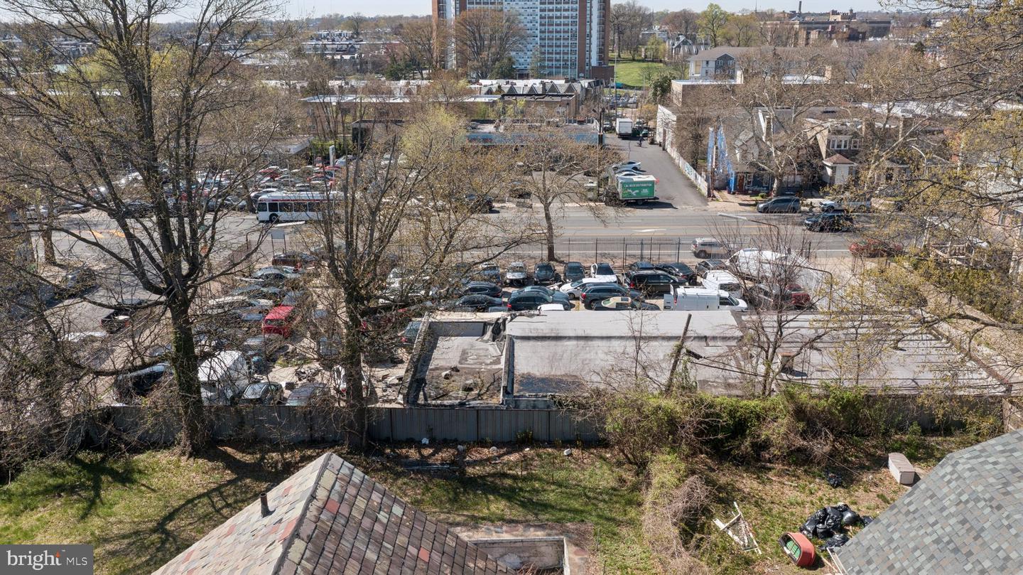 6301-11 N Broad St Property Photo 11