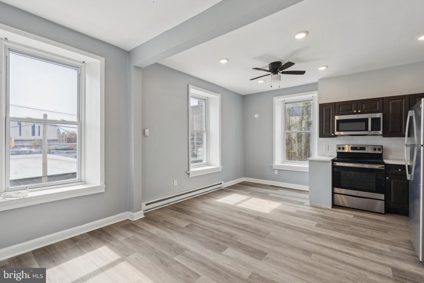21 E PRICE ST #2B Property Photo 1