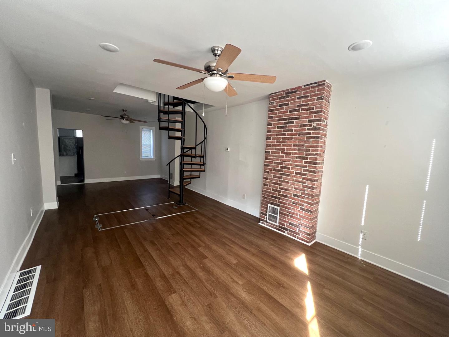 2208 Gaul St Property Photo 3
