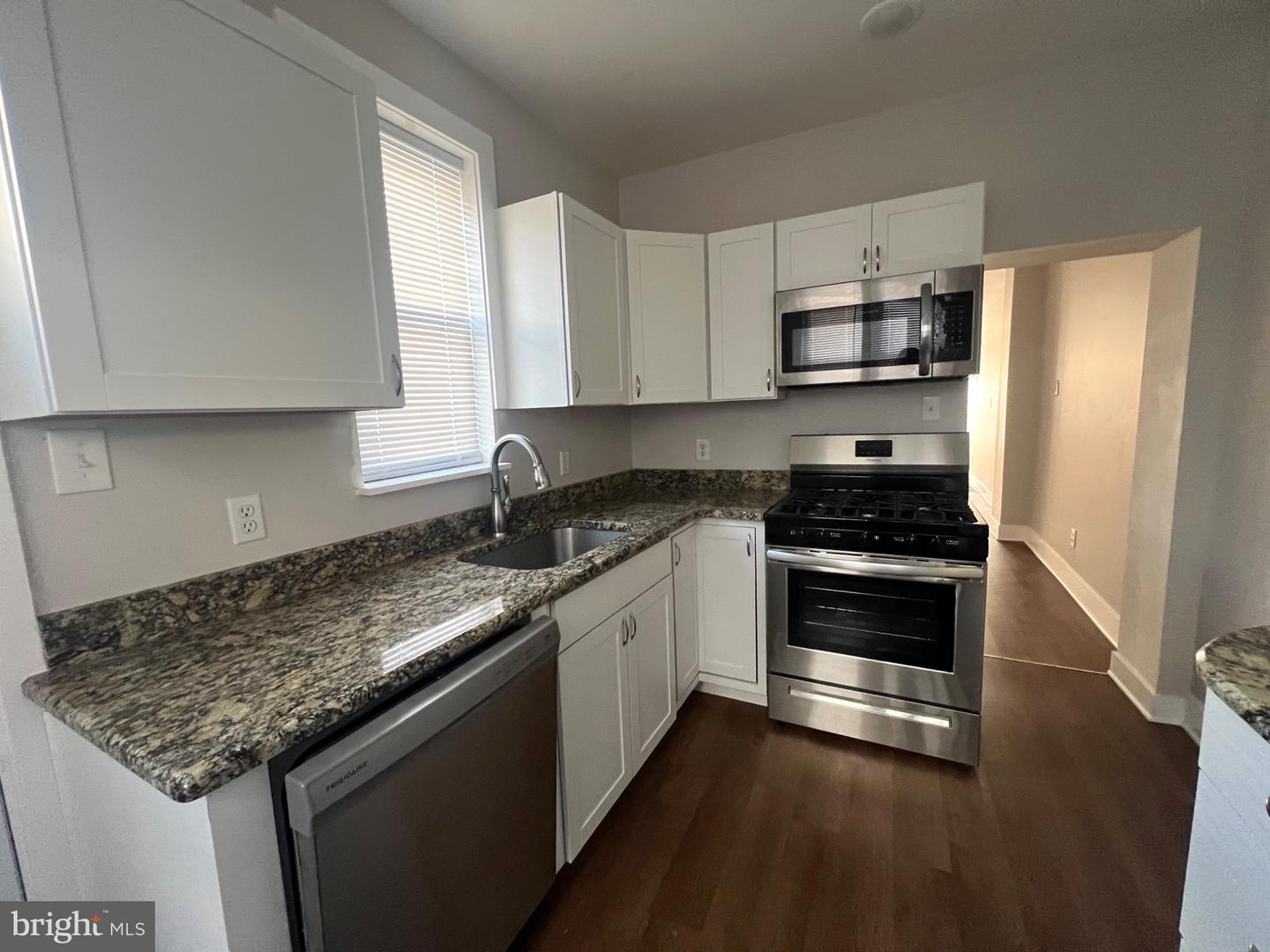 2208 Gaul St Property Photo 9