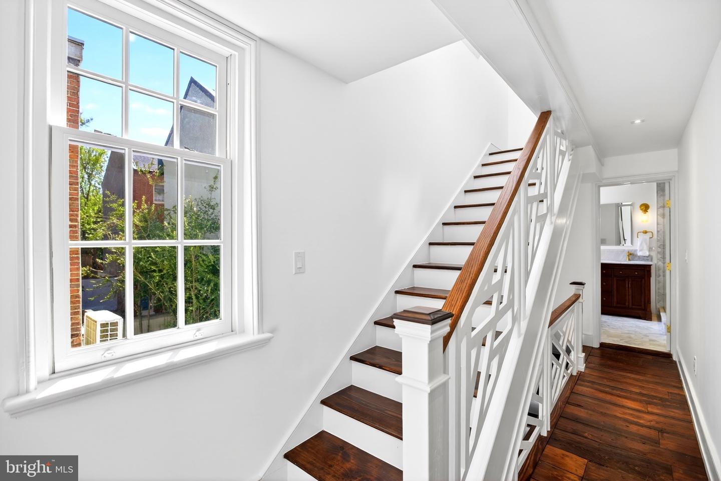 303 S American St Property Photo 19