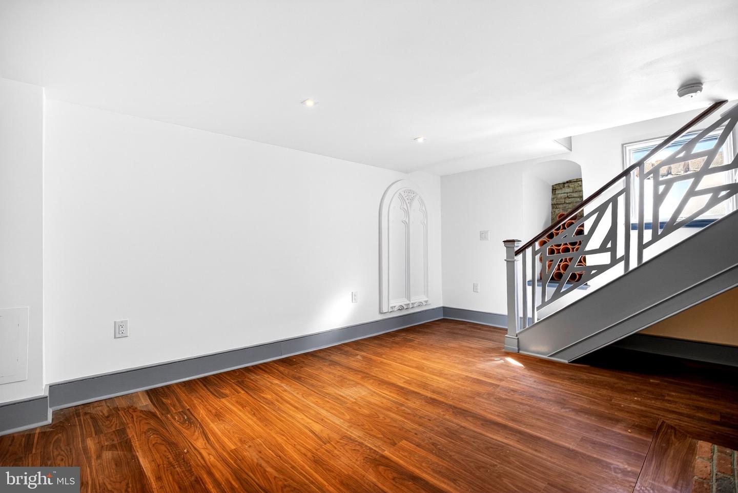 303 S American St Property Photo 26