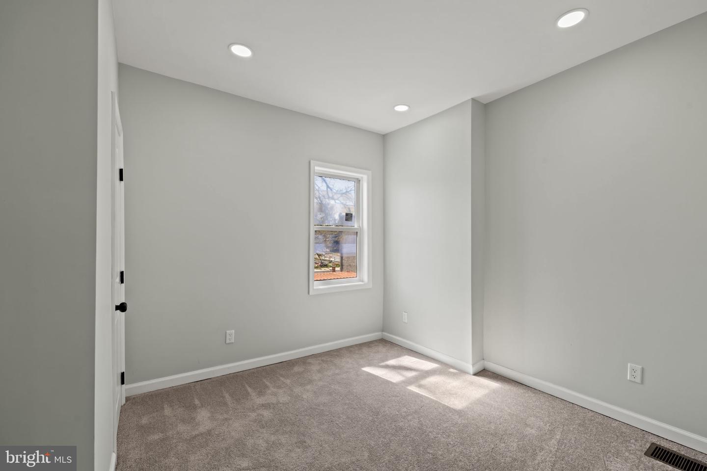 6154 Kingsessing Ave Property Photo 11