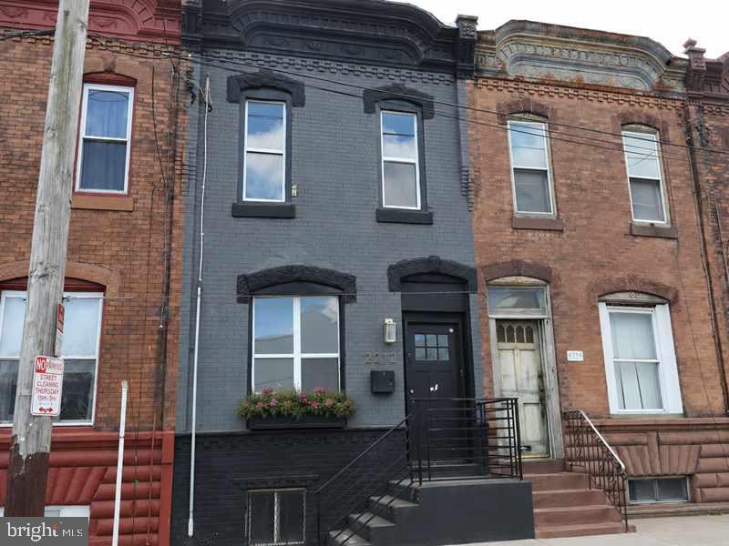 2212 MORRIS ST Property Photo 1