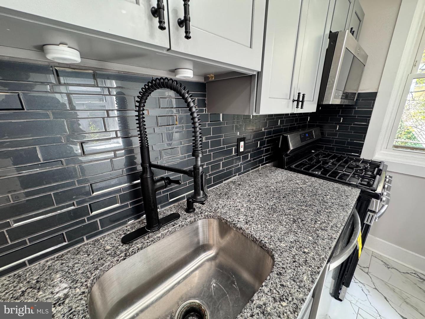 5511 Pemberton St Property Photo 9