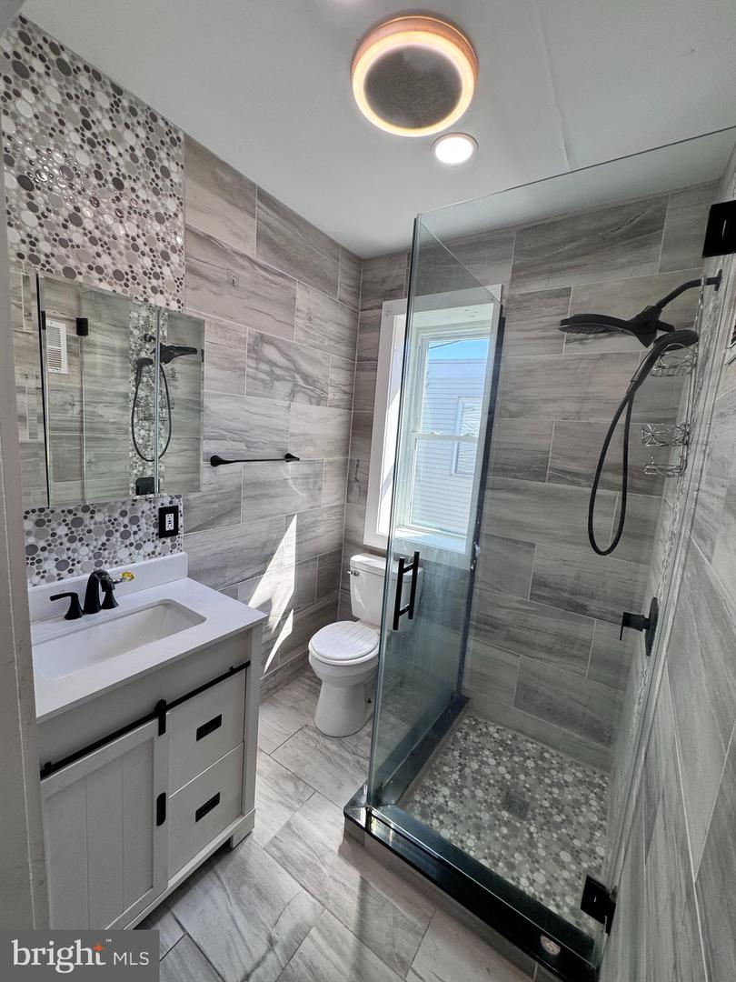 5511 Pemberton St Property Photo 15