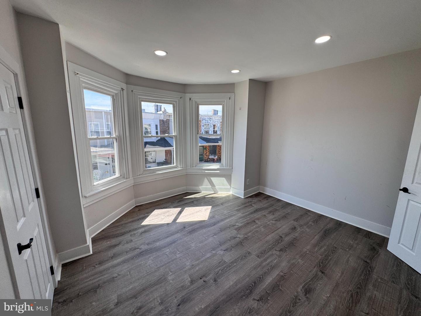 5511 Pemberton St Property Photo 24