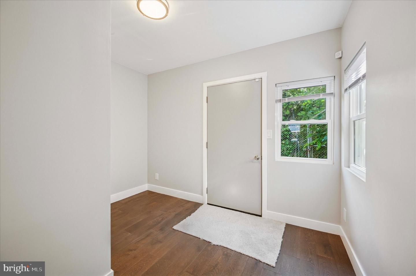 3026 Page St Property Photo 12