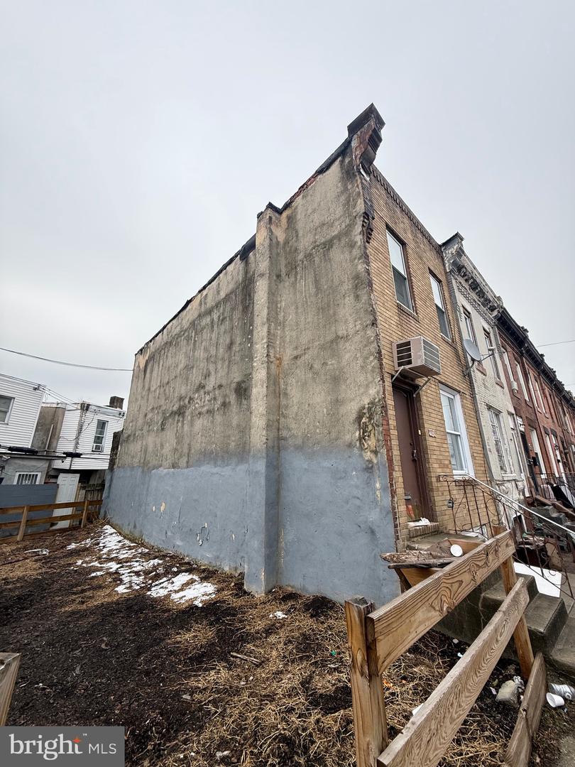 1903 Point Breeze Ave Property Photo 3
