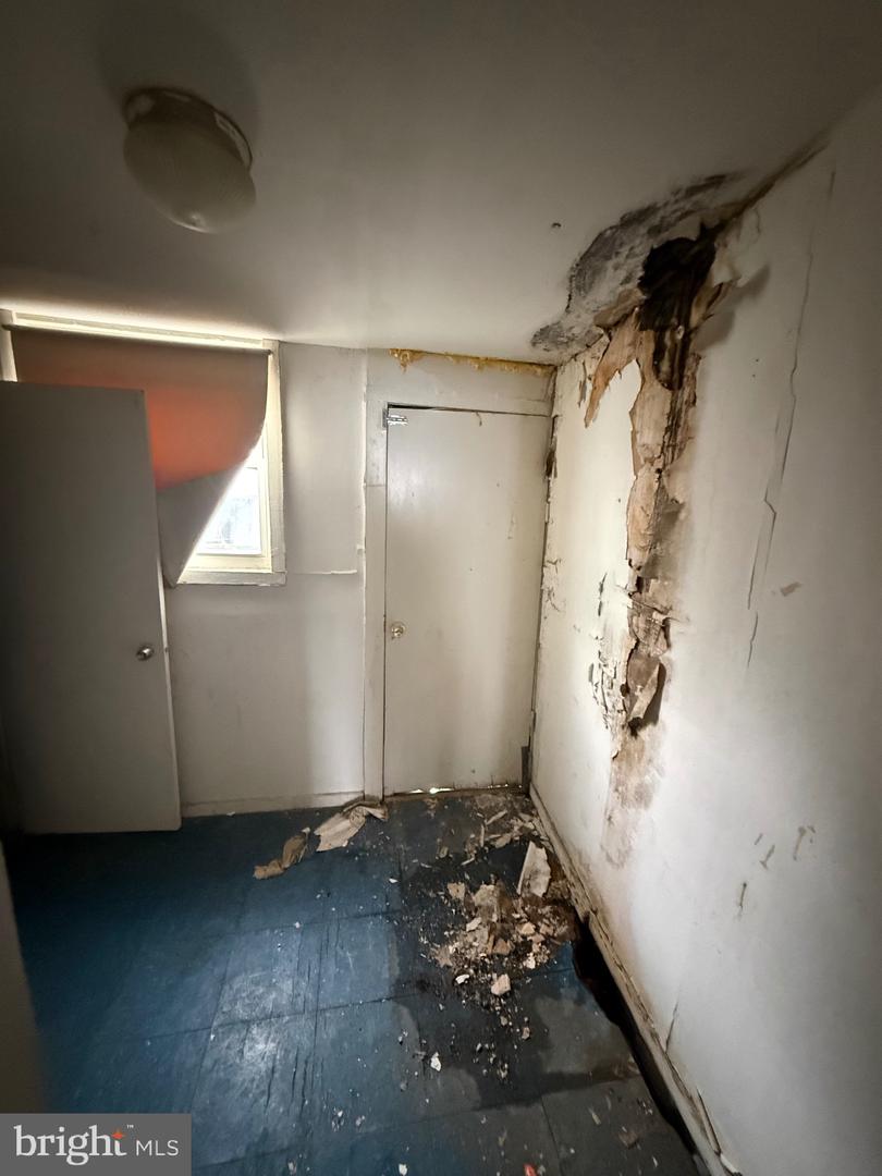 1903 Point Breeze Ave Property Photo 8
