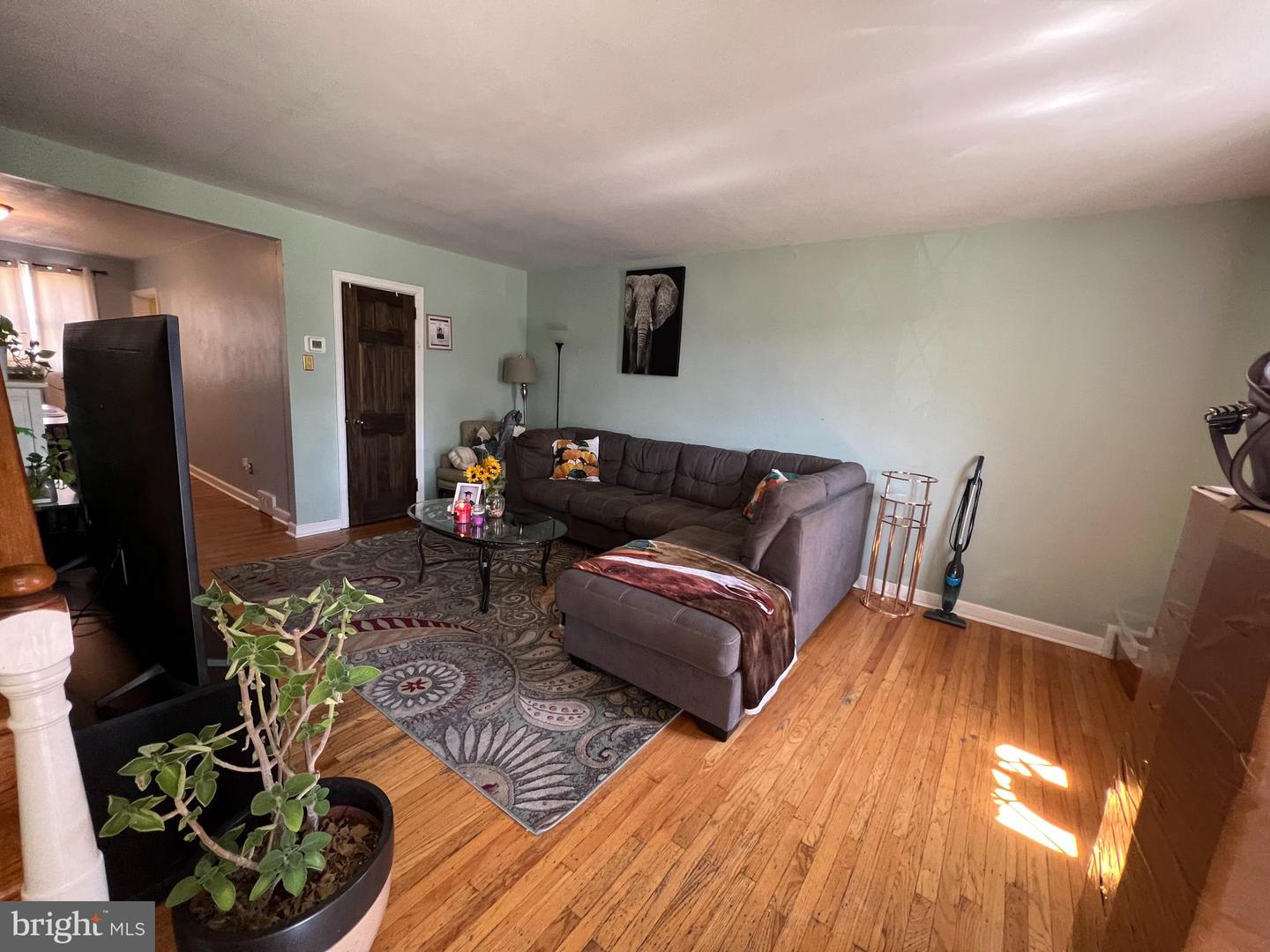 2819 Glenview St Property Photo 3