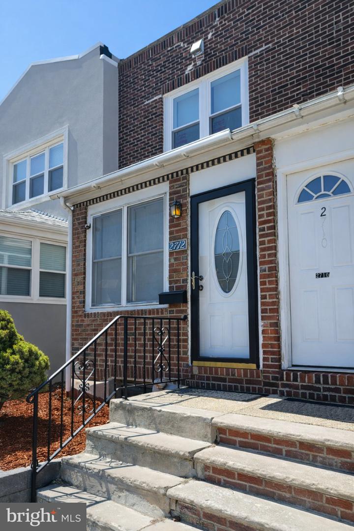 2712 S Darien St Property Photo 3