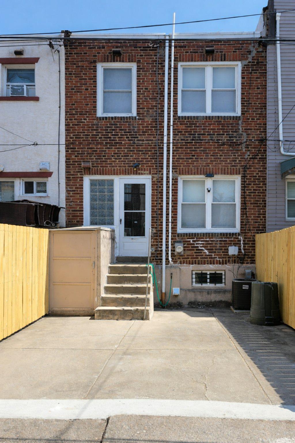 2712 S Darien St Property Photo 4