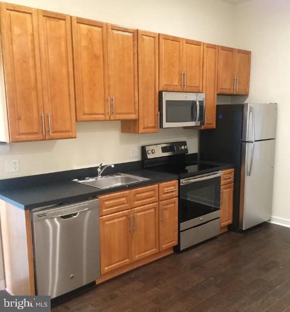 416-18 N Wiota St #unit 1 Property Photo 9