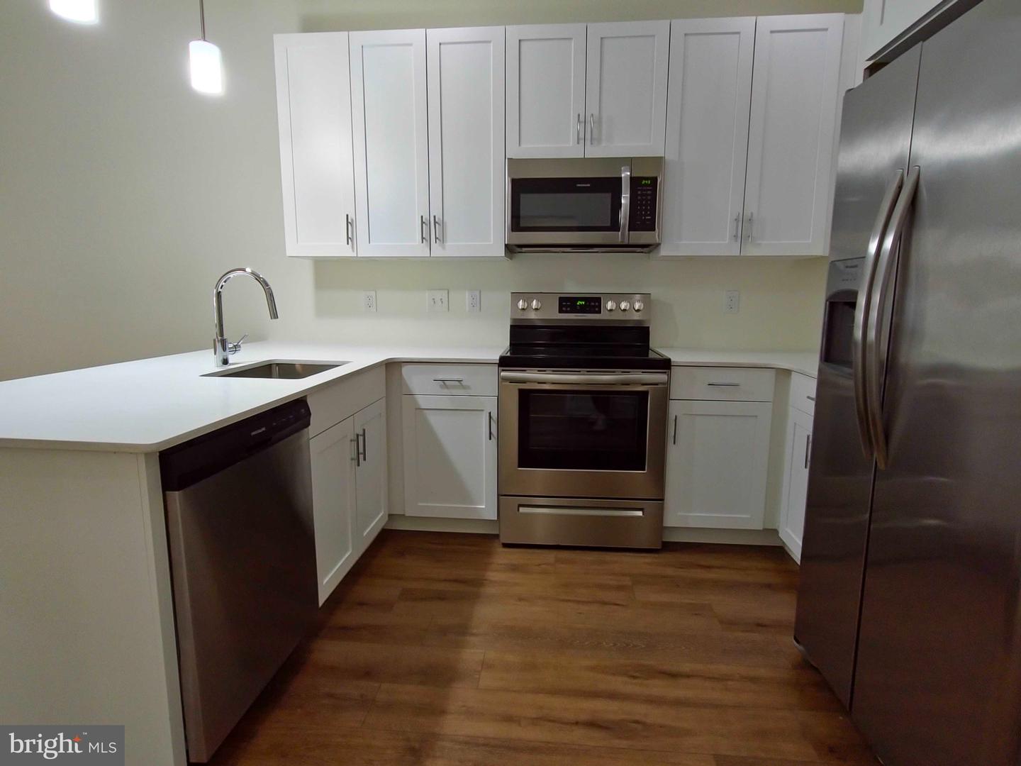 150 S Independence Mall W #315 Property Photo 4