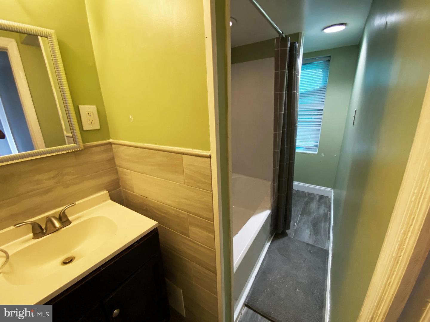 2731 N Hope St Property Photo 9