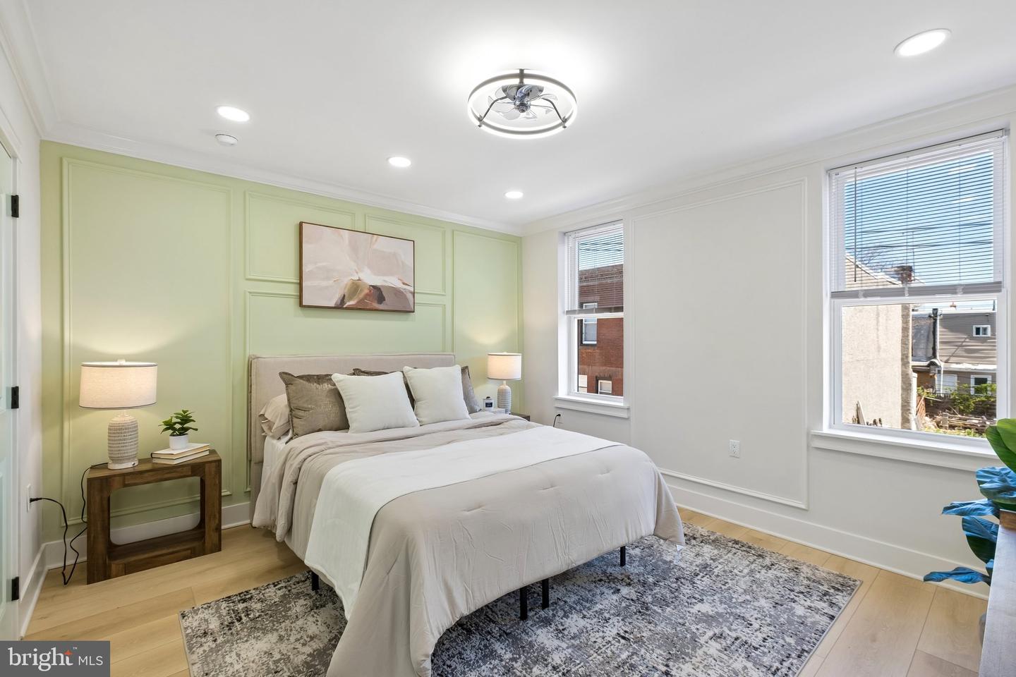 2076 E Monmouth St Property Photo 2